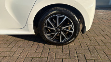 Toyota Yaris 1.5 Hybrid Design 5dr CVT Hybrid Hatchback